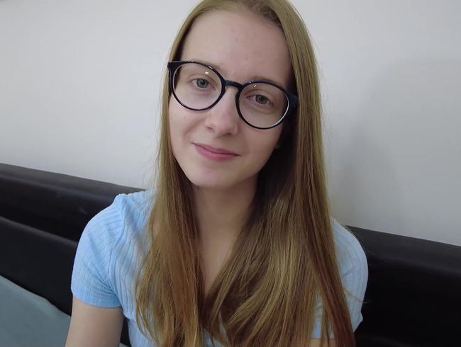 fi**freundinnen Porno Video: Nerdy Teeny geschwängert